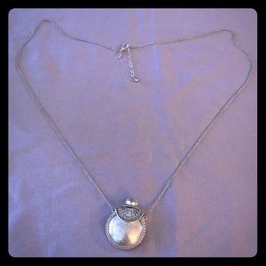 Silver pendant necklace